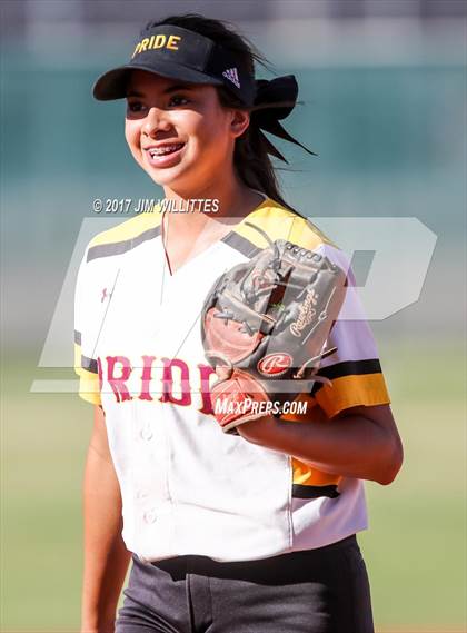 Thumbnail 3 in Highland @ Mountain Pointe photogallery.
