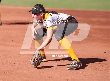 Thumbnail 2 in Highland @ Mountain Pointe photogallery.