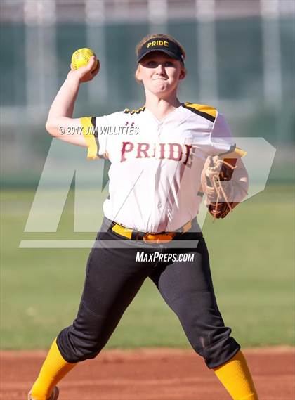 Thumbnail 1 in Highland @ Mountain Pointe photogallery.