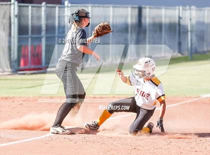 Thumbnail 3 in Highland @ Mountain Pointe photogallery.