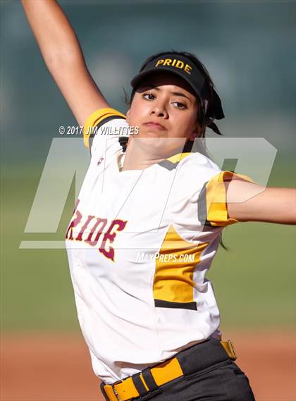Thumbnail 3 in Highland @ Mountain Pointe photogallery.