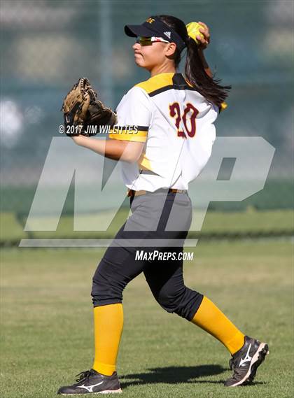 Thumbnail 3 in Highland @ Mountain Pointe photogallery.