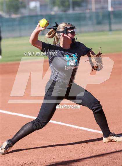 Thumbnail 2 in Highland @ Mountain Pointe photogallery.
