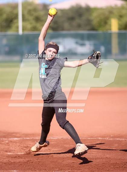 Thumbnail 3 in Highland @ Mountain Pointe photogallery.