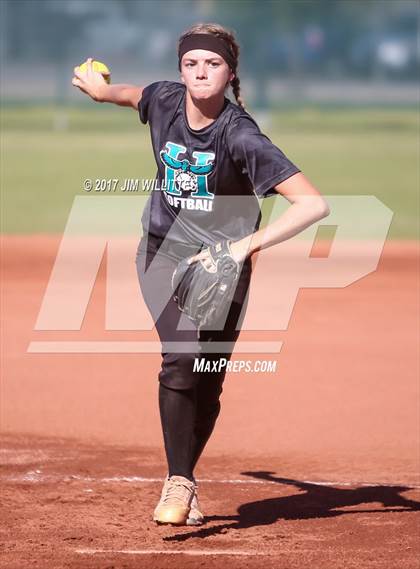 Thumbnail 1 in Highland @ Mountain Pointe photogallery.