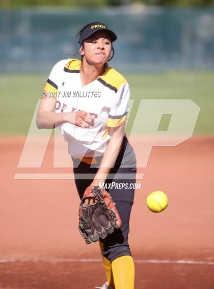 Thumbnail 2 in Highland @ Mountain Pointe photogallery.
