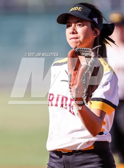 Thumbnail 1 in Highland @ Mountain Pointe photogallery.