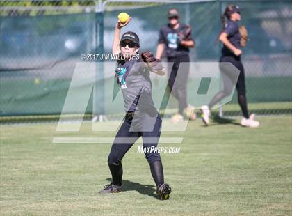 Thumbnail 1 in Highland @ Mountain Pointe photogallery.