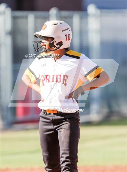 Thumbnail 2 in Highland @ Mountain Pointe photogallery.