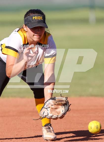 Thumbnail 2 in Highland @ Mountain Pointe photogallery.
