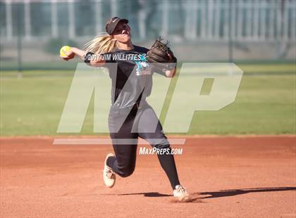 Thumbnail 1 in Highland @ Mountain Pointe photogallery.