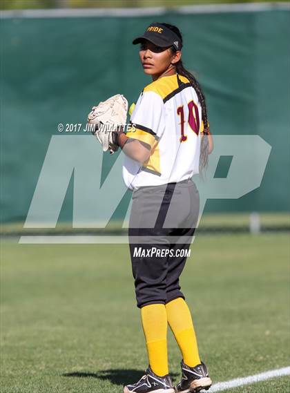 Thumbnail 3 in Highland @ Mountain Pointe photogallery.