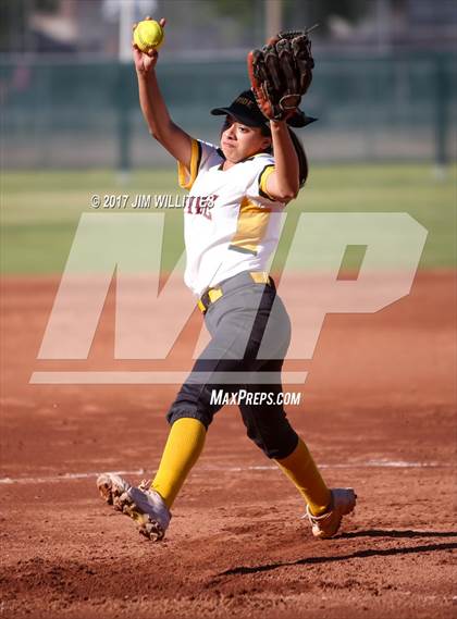 Thumbnail 1 in Highland @ Mountain Pointe photogallery.