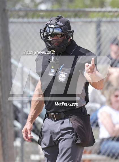 Thumbnail 1 in Narbonne vs. West Linn (74th Annual San Diego Lions Tournament) photogallery.