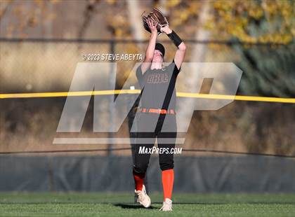 Thumbnail 2 in Erie vs. Grandview (CHSAA 5A Second Round) photogallery.