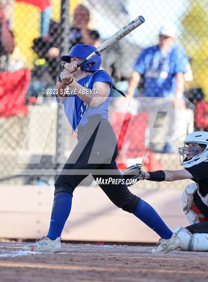 Thumbnail 1 in Erie vs. Grandview (CHSAA 5A Second Round) photogallery.