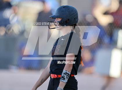 Thumbnail 1 in Erie vs. Grandview (CHSAA 5A Second Round) photogallery.