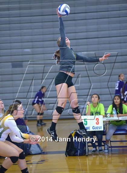 Thumbnail 1 in Bishop Manogue vs. Centennial (Durango Fall Classic) photogallery.