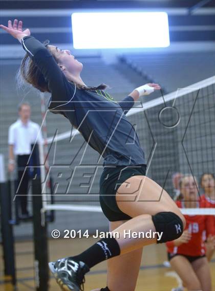 Thumbnail 2 in Bishop Manogue vs. Centennial (Durango Fall Classic) photogallery.
