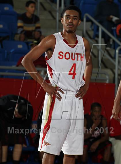 Thumbnail 1 in South Grand Prairie vs. Hillcrest (Thanksgiving Hoopfest) photogallery.