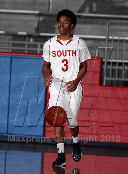 Thumbnail 1 in South Grand Prairie vs. Hillcrest (Thanksgiving Hoopfest) photogallery.