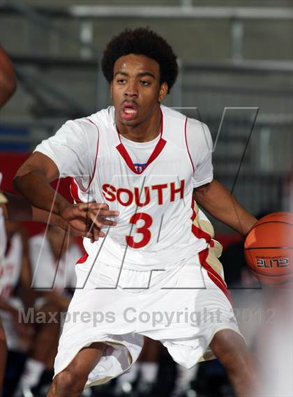 Thumbnail 1 in South Grand Prairie vs. Hillcrest (Thanksgiving Hoopfest) photogallery.