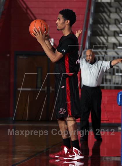 Thumbnail 1 in South Grand Prairie vs. Hillcrest (Thanksgiving Hoopfest) photogallery.