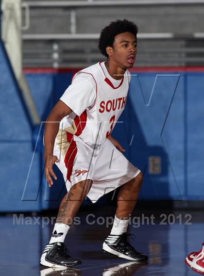 Thumbnail 3 in South Grand Prairie vs. Hillcrest (Thanksgiving Hoopfest) photogallery.