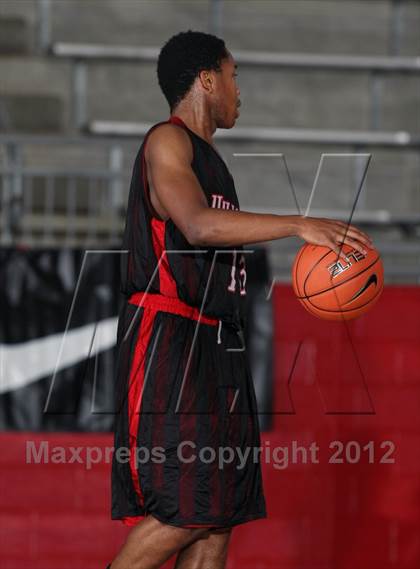 Thumbnail 1 in South Grand Prairie vs. Hillcrest (Thanksgiving Hoopfest) photogallery.