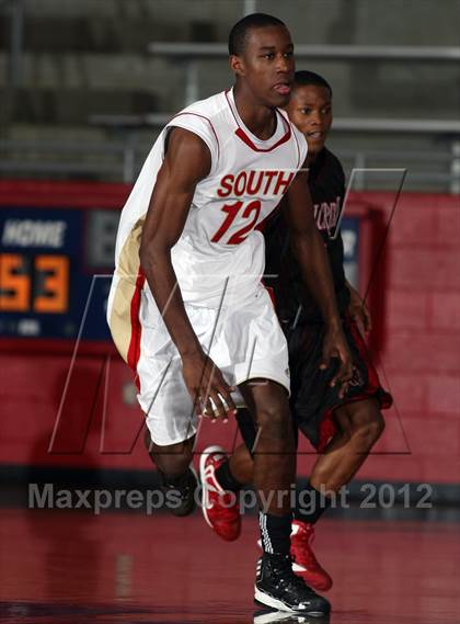 Thumbnail 2 in South Grand Prairie vs. Hillcrest (Thanksgiving Hoopfest) photogallery.