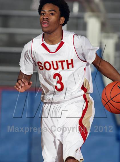 Thumbnail 2 in South Grand Prairie vs. Hillcrest (Thanksgiving Hoopfest) photogallery.