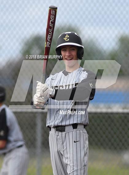 Thumbnail 3 in Jesuit vs. McMinnville photogallery.
