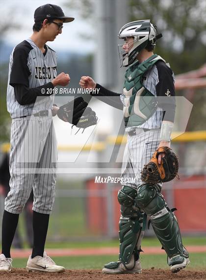 Thumbnail 1 in Jesuit vs. McMinnville photogallery.