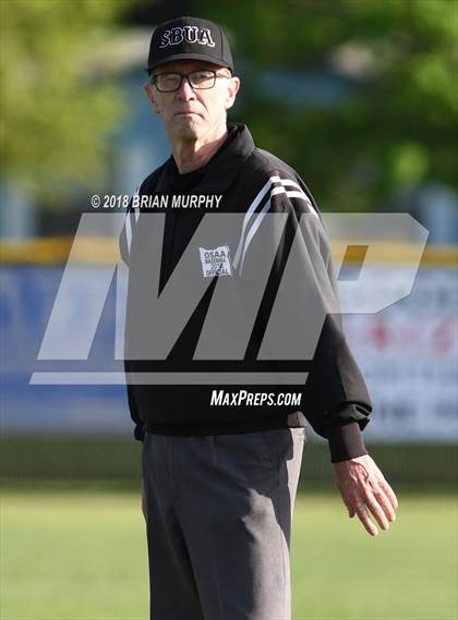 Thumbnail 1 in Jesuit vs. McMinnville photogallery.