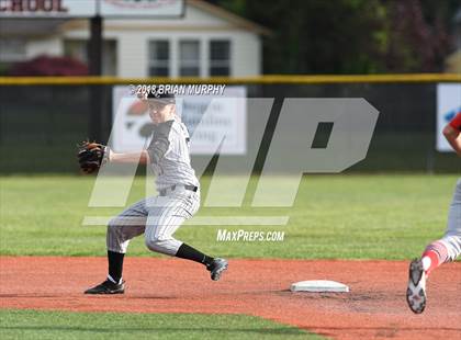 Thumbnail 1 in Jesuit vs. McMinnville photogallery.