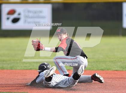 Thumbnail 2 in Jesuit vs. McMinnville photogallery.