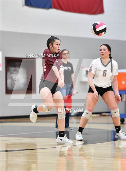 Thumbnail 1 in Nocona @ Poolville photogallery.