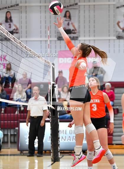 Thumbnail 1 in Nocona @ Poolville photogallery.