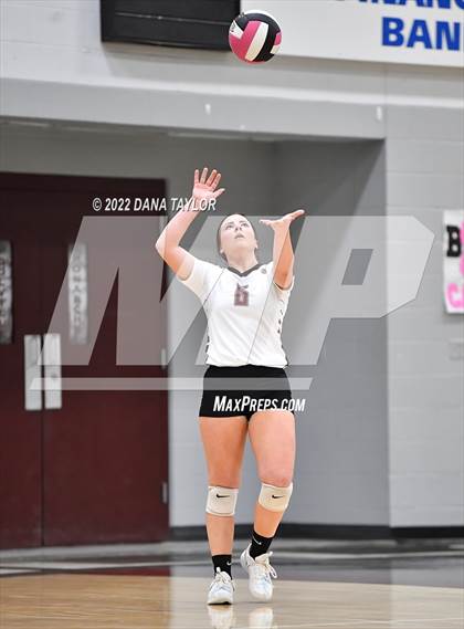 Thumbnail 1 in Nocona @ Poolville photogallery.