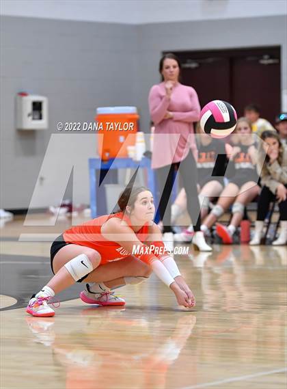 Thumbnail 2 in Nocona @ Poolville photogallery.