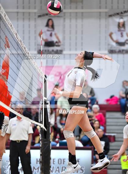 Thumbnail 3 in Nocona @ Poolville photogallery.