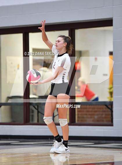 Thumbnail 2 in Nocona @ Poolville photogallery.