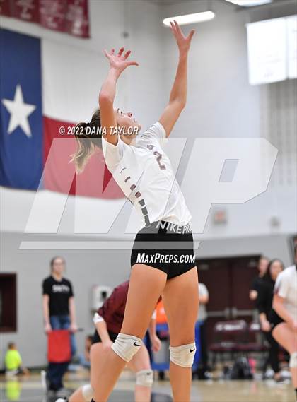 Thumbnail 2 in Nocona @ Poolville photogallery.