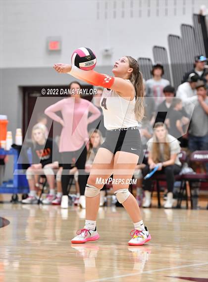 Thumbnail 3 in Nocona @ Poolville photogallery.