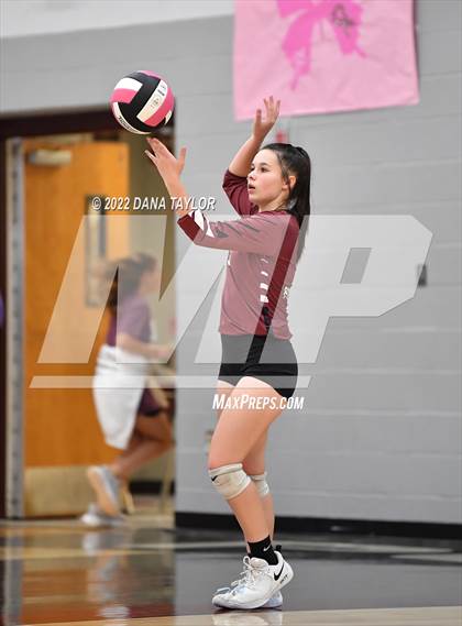 Thumbnail 2 in Nocona @ Poolville photogallery.