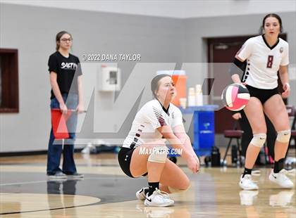Thumbnail 3 in Nocona @ Poolville photogallery.