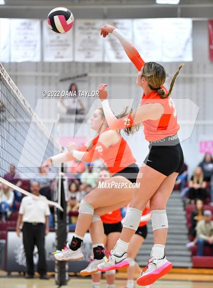 Thumbnail 1 in Nocona @ Poolville photogallery.