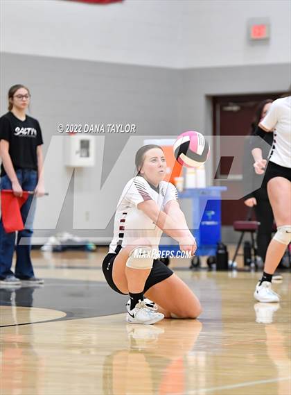 Thumbnail 1 in Nocona @ Poolville photogallery.