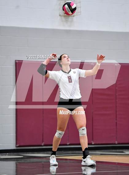 Thumbnail 1 in Nocona @ Poolville photogallery.