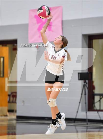 Thumbnail 3 in Nocona @ Poolville photogallery.